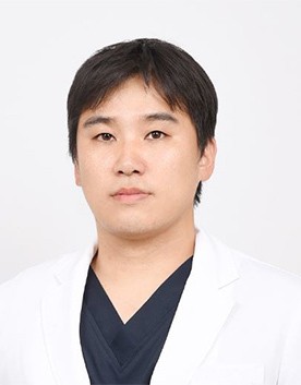 曹棟弼