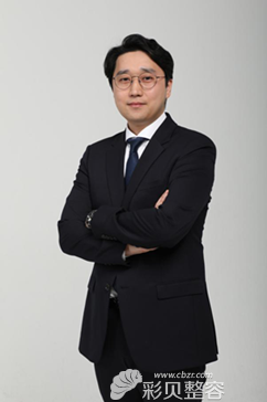 韓國艾恩崔源哲院長 韓國艾恩崔源哲院長