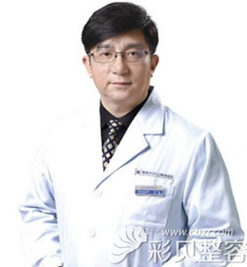 中山美南華醫(yī)院院長(zhǎng)王斌 中山美南華醫(yī)院院長(zhǎng)王斌
