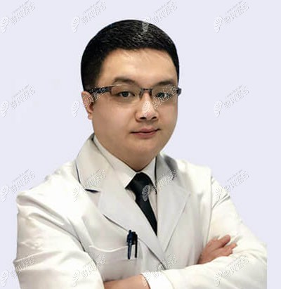 濟(jì)南鵬愛(ài)醫(yī)院哪位醫(yī)生做的雙眼皮比較好?我想做眼修復(fù)手術(shù)