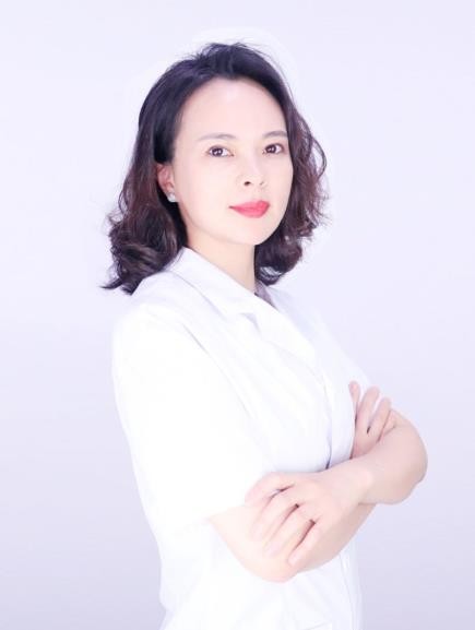 范偉