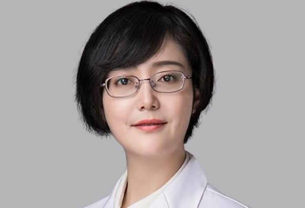 張?bào)蘩?></a>
            <div>
                <h4><a href=