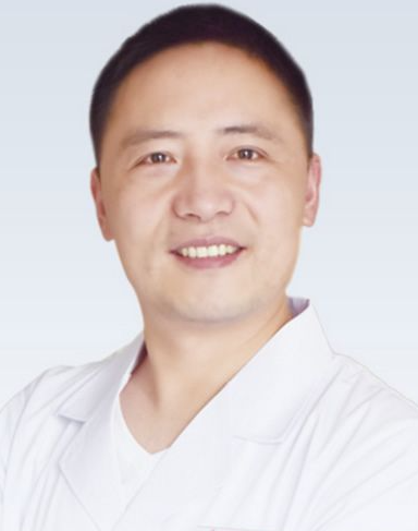 陳三群
