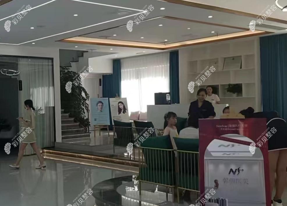吉安馨顏醫(yī)療美容門診部醫(yī)院大廳
