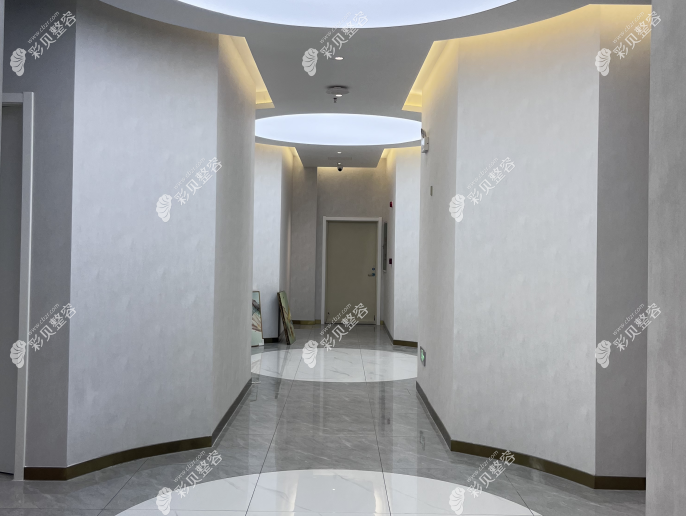 周口雅美天成醫(yī)療美容門診部醫(yī)院走廊